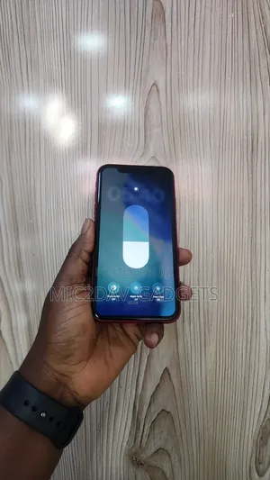 Apple iPhone 11 128 GB Red