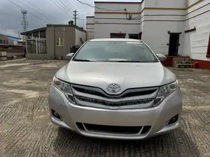 Toyota Venza LE AWD 2013 Silver