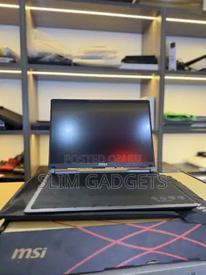 New Laptop MSI Vector 16 HX AI A2XWIG 16GB AMD Ryzen 9 SSD 1T