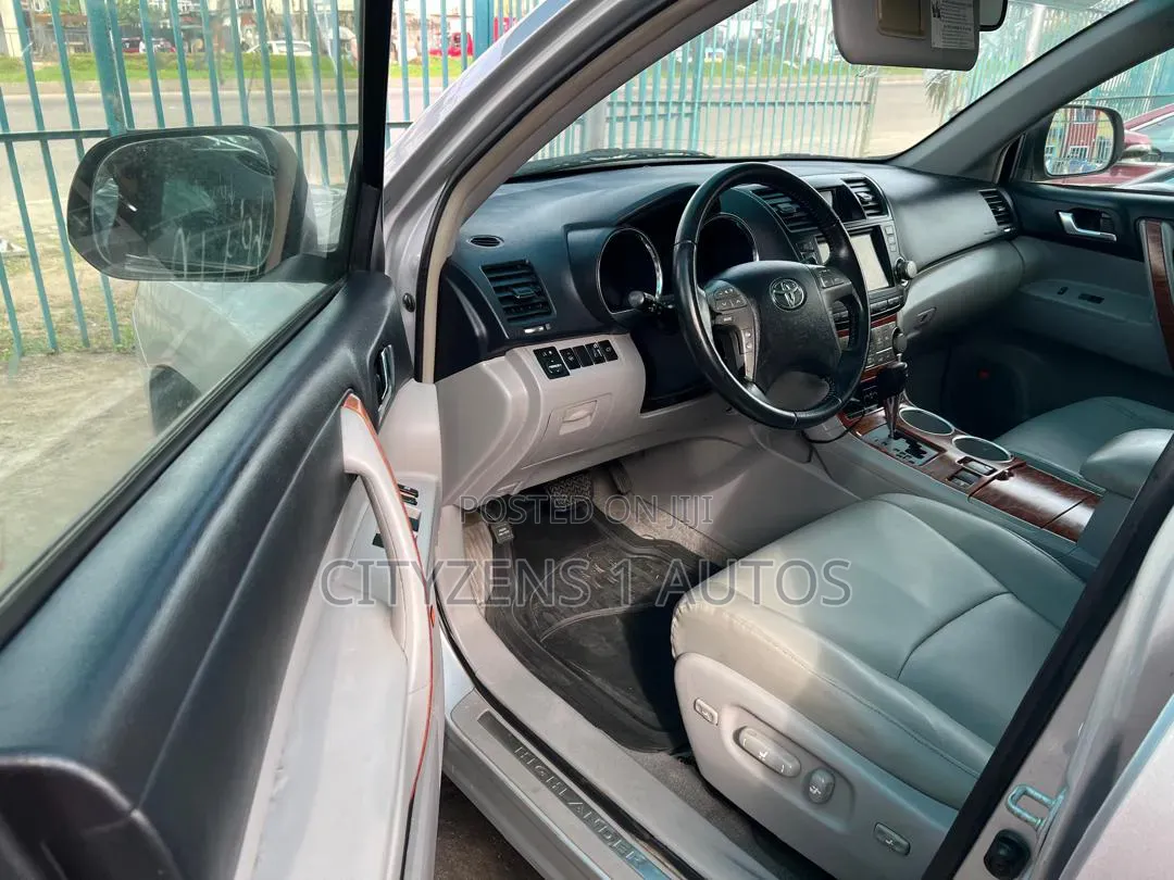 Toyota Highlander 2008 Silver