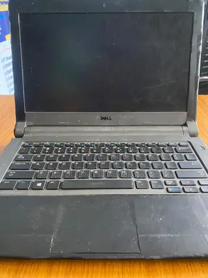 Laptop Dell Latitude 13 3340 4GB Intel Core i5 HDD 500GB
