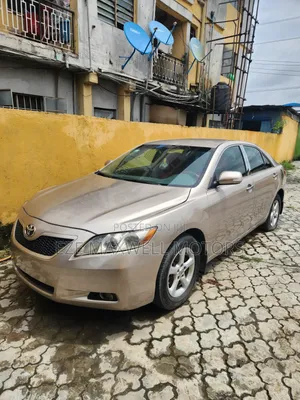 Toyota Camry 2008 Gold