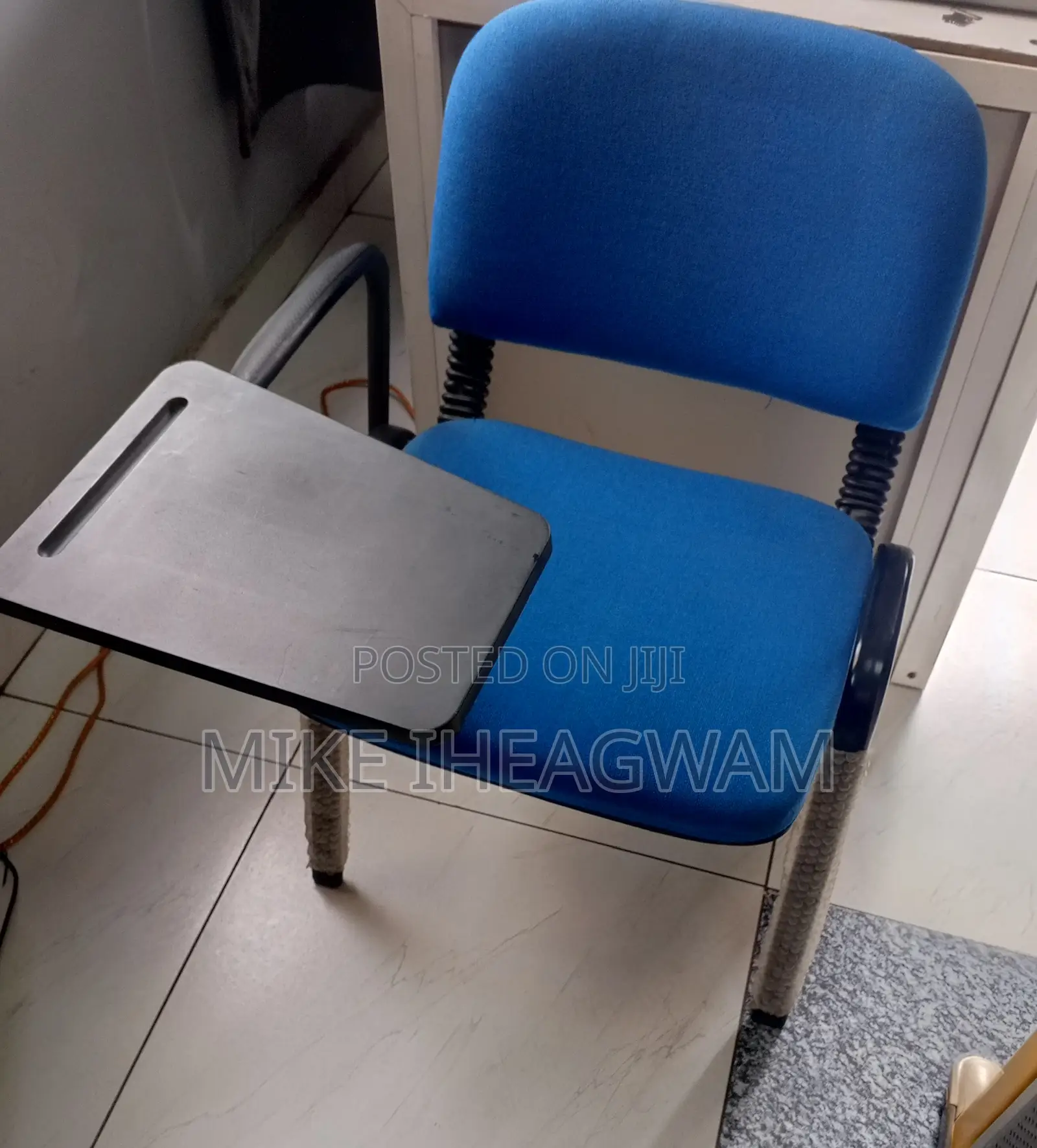 Training Chairs With Writing Tablet