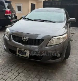 Toyota Corolla LE 4dr Sedan (1.8L 4cyl 4A) 2010 Gray