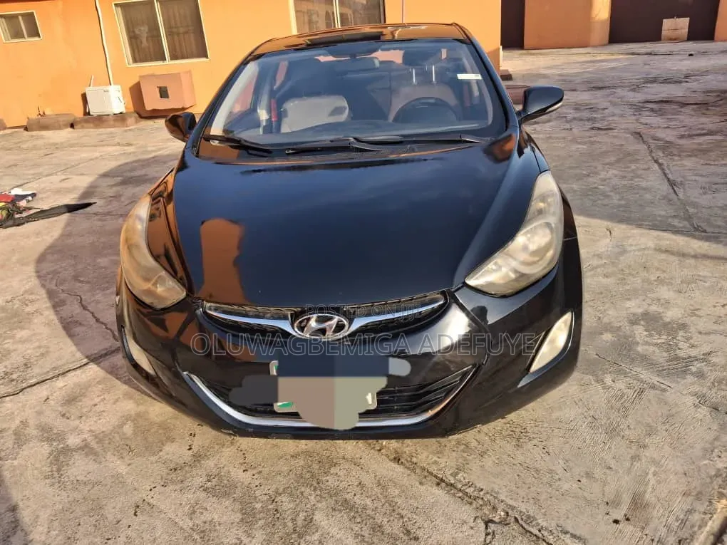 Hyundai Elantra 2012 Black