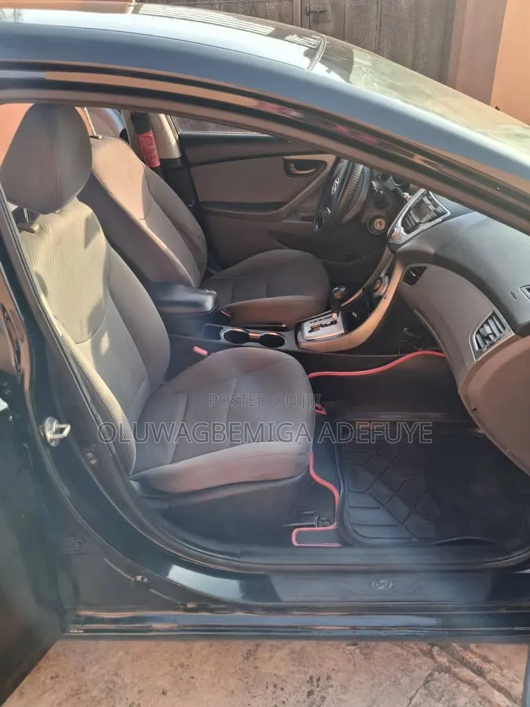 Hyundai Elantra 2012 Black