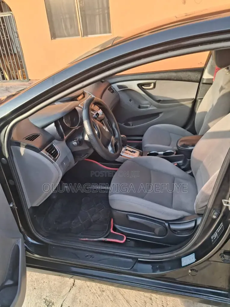 Hyundai Elantra 2012 Black