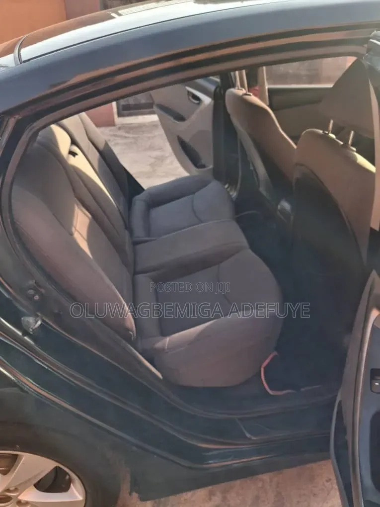 Hyundai Elantra 2012 Black