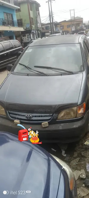 Toyota Sienna 2000 Green