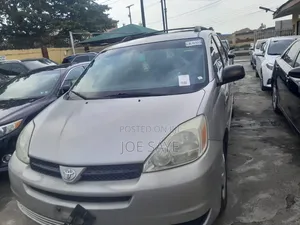 Toyota Sienna 2005 Silver