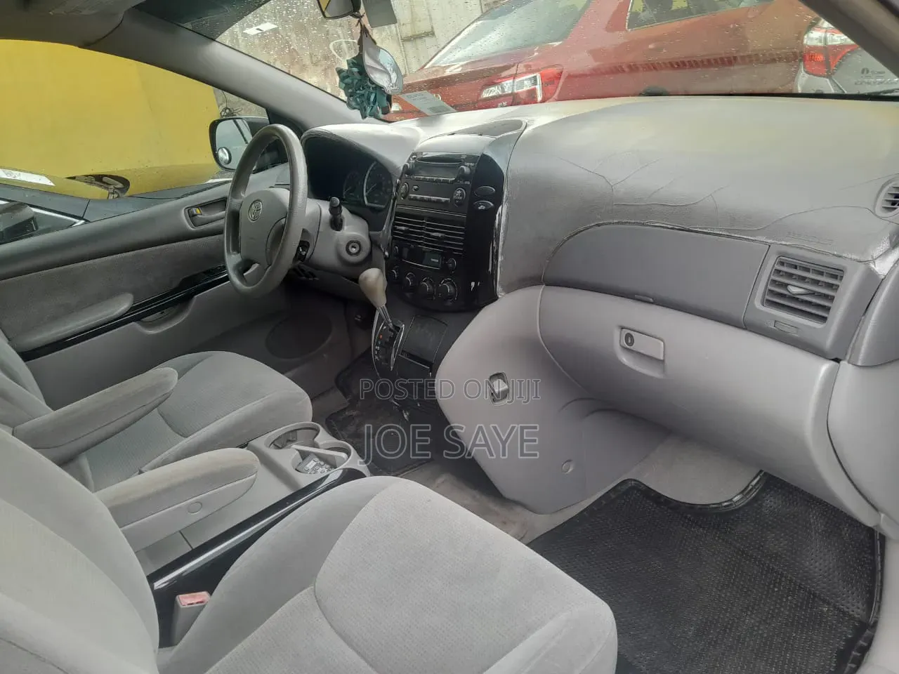 Toyota Sienna 2005 Silver