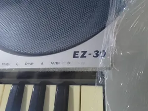 Yamaha EZ-30 Lighted Keyboard – UK Used