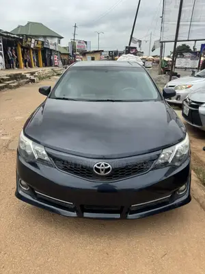 Toyota Camry SE 4dr Sedan (2.5L 4cyl 6A) 2012 Blue