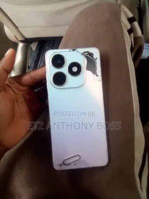Tecno Spark 20 128 GB Gray