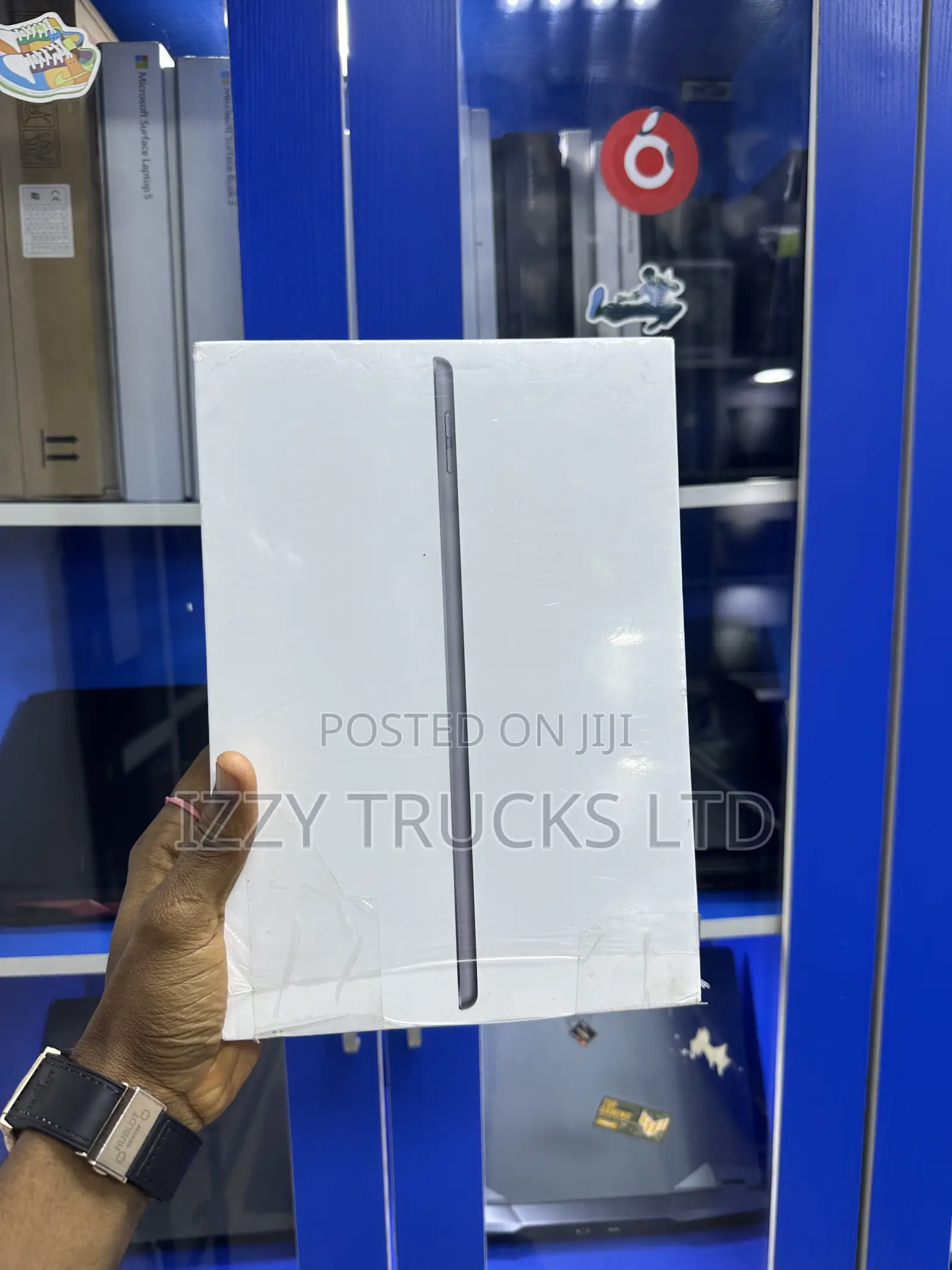 New Apple iPad 9.7 64 GB Gray
