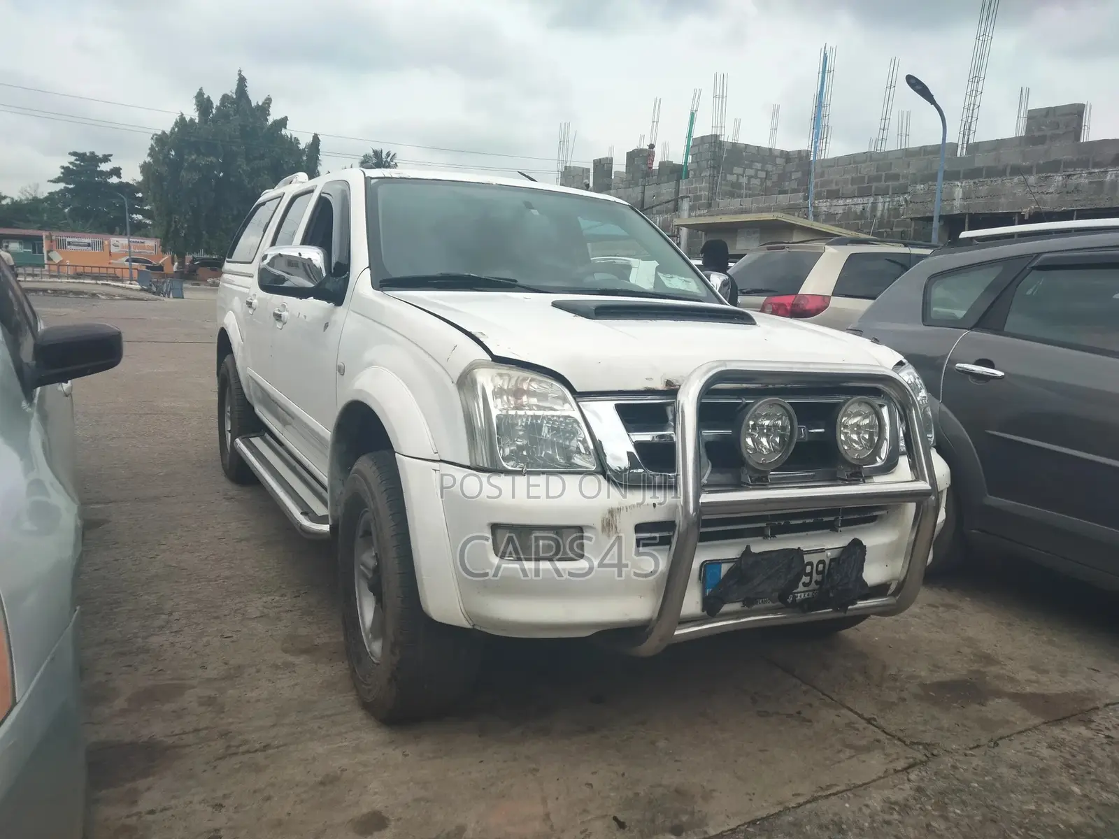 Isuzu D-MAX 2004 White