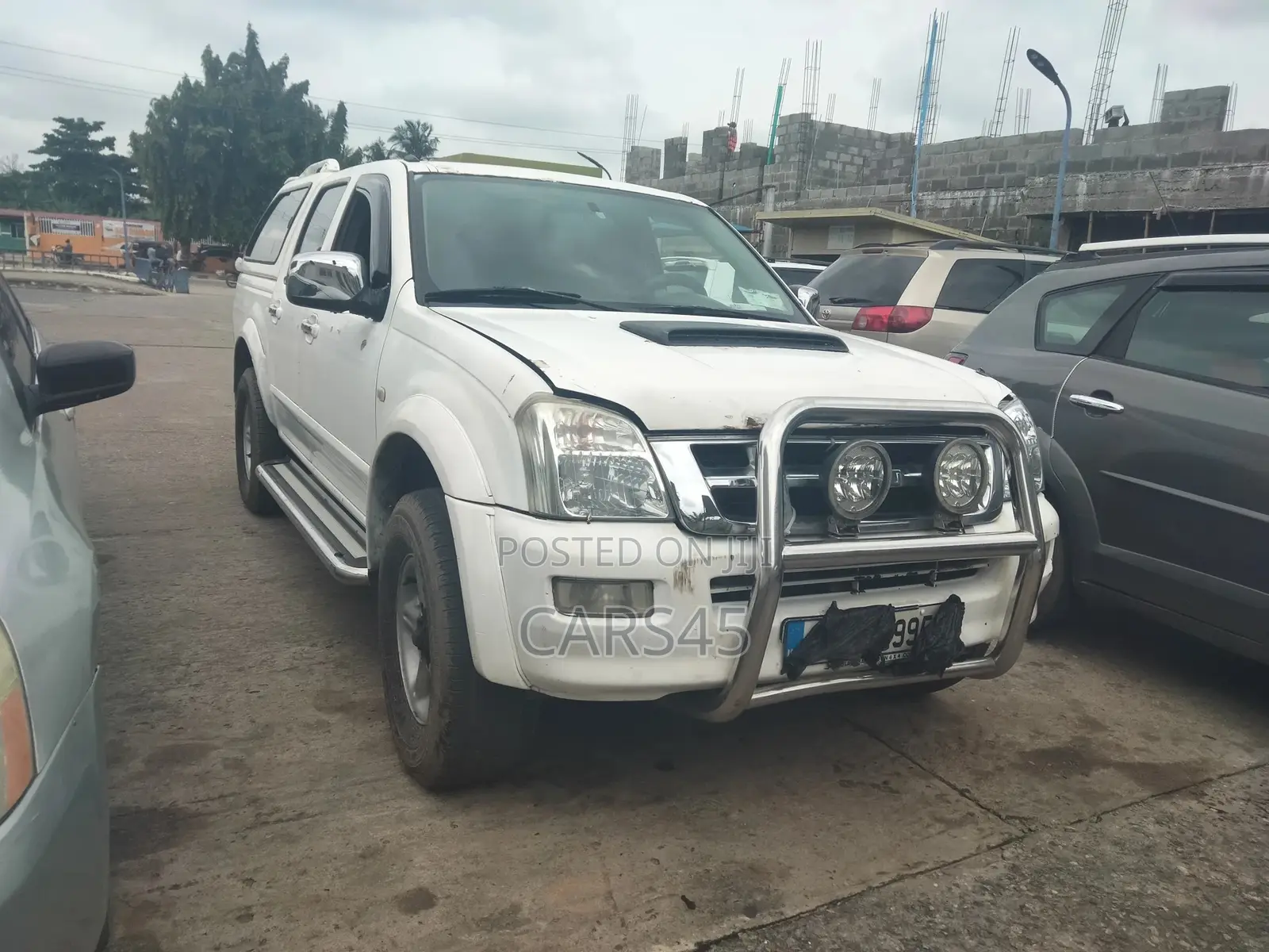 Isuzu D-MAX 2004 White