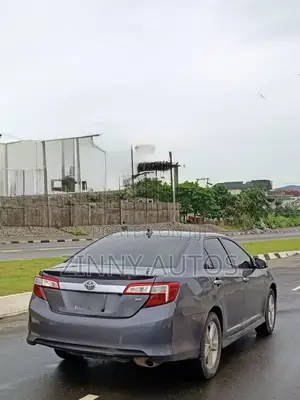 Toyota Camry 2014 Gray