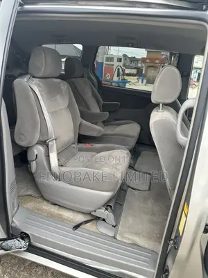 Toyota Sienna LE 2009 Silver