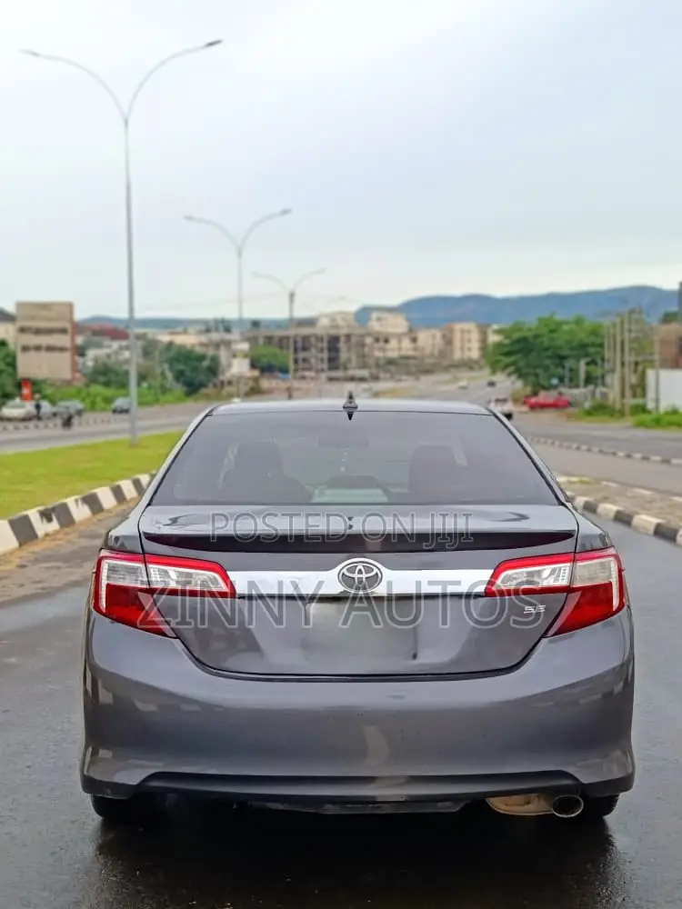Toyota Camry 2014 Gray