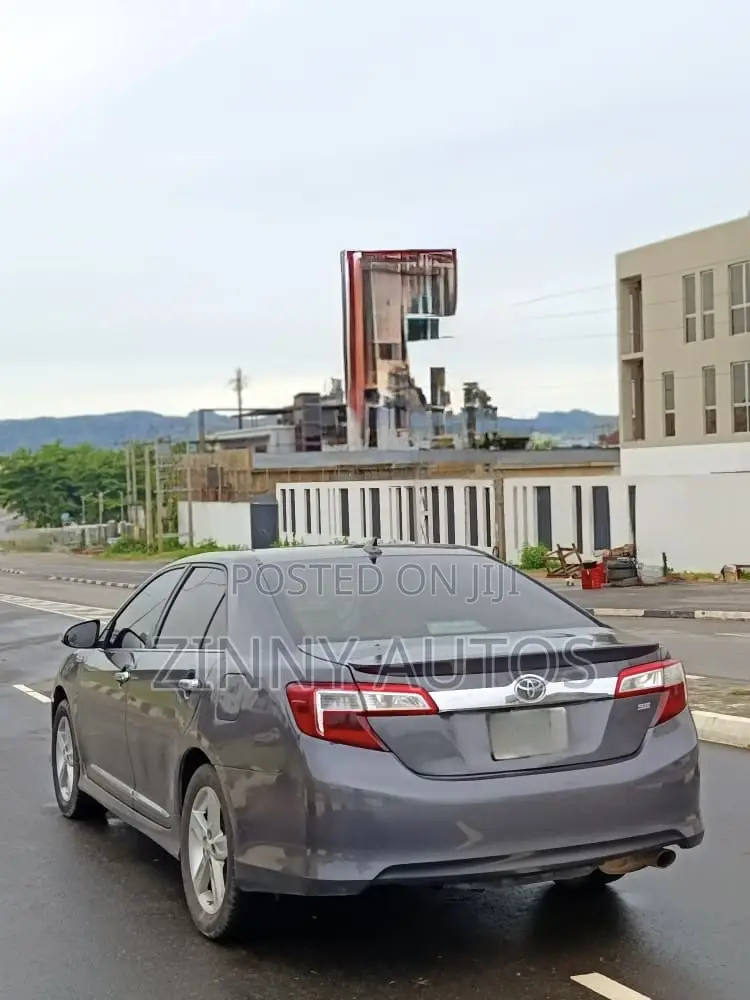 Toyota Camry 2014 Gray