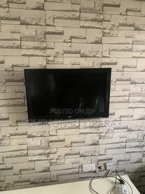 32” LG LCD Television