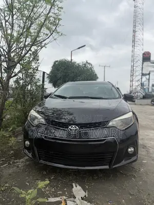Toyota Corolla 2015 Black
