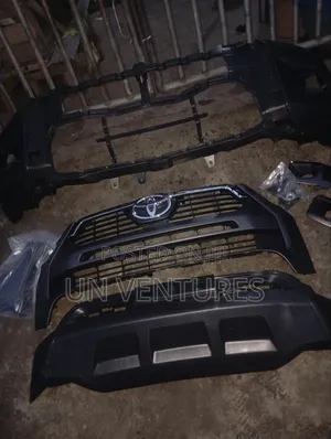 Complete Front Bumper With Front Grill Toyota Hilux 2022