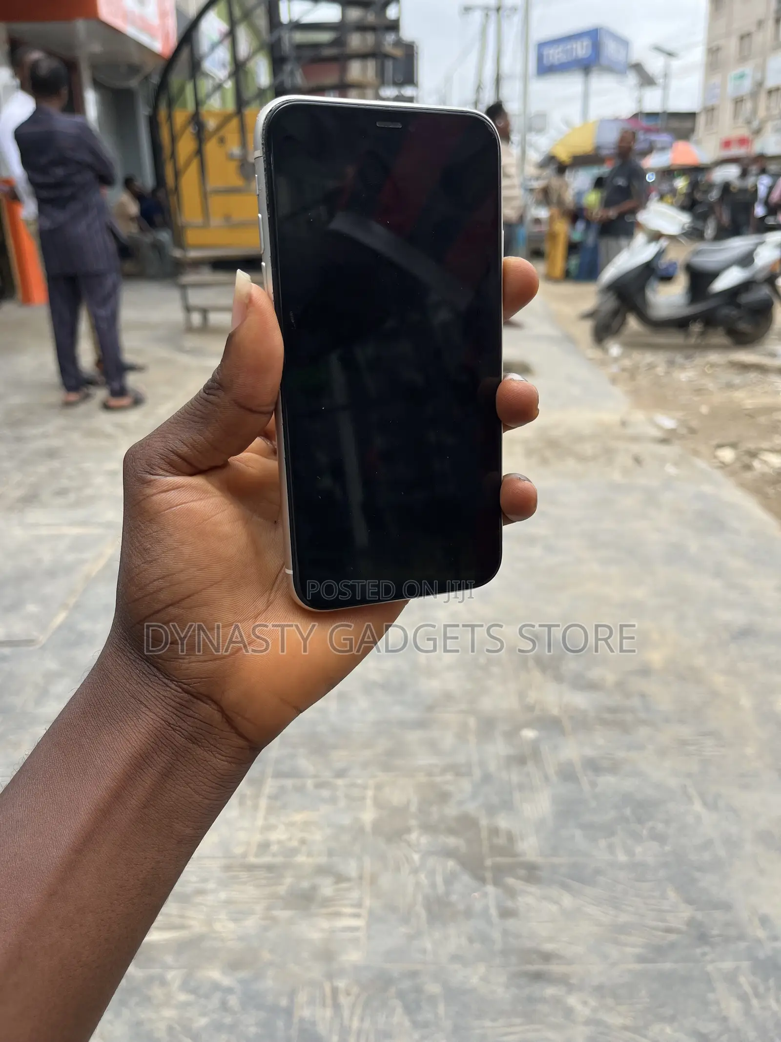 Apple iPhone 11 128 GB White