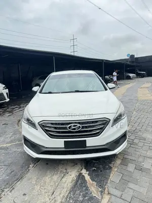 Hyundai Sonata Sport Sedan FWD (2.4L 4cyl 6A) 2016 White
