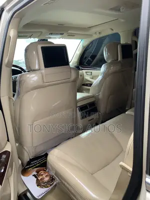 Lexus LX 570 AWD 2013 Gold