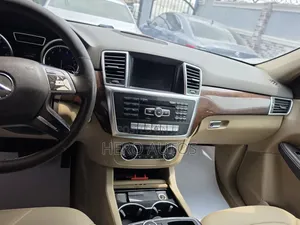 Mercedes-Benz M Class 2012 Gold