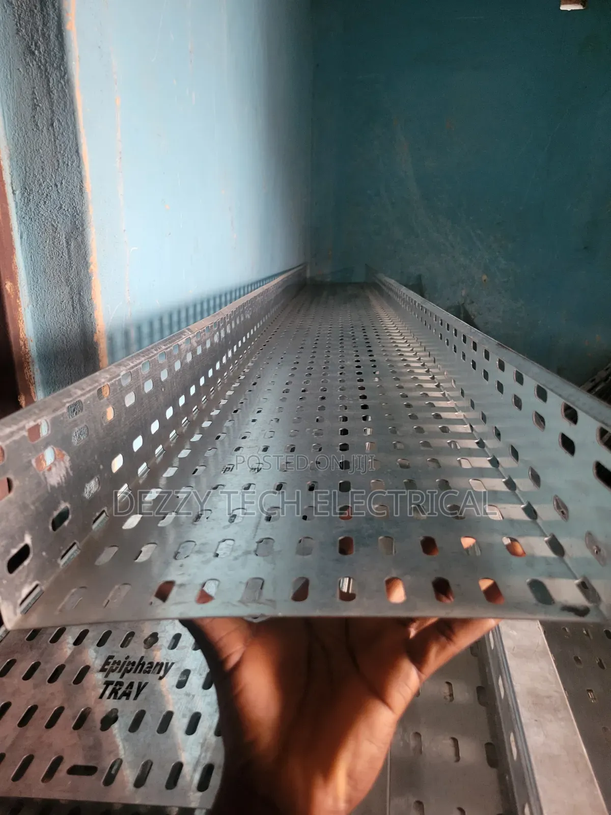 300mmx100mm Pre Galvanized Cable Tray