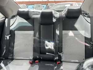 Toyota Camry SE 4dr Sedan (2.5L 4cyl 6A) 2013 Silver
