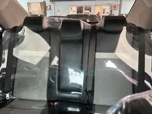 Toyota Camry SE 4dr Sedan (2.5L 4cyl 6A) 2014 Silver