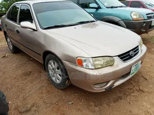 Toyota Corolla 2002 Gold