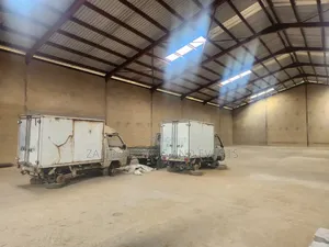 1000m2 Warehouse on Lagos Ibadan Expressway Near Toll Gate for Lease