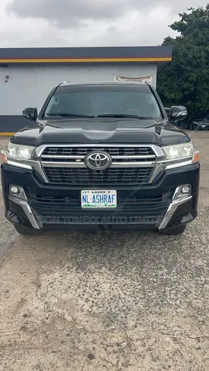 Toyota Land Cruiser 4.0 V6 GX-R 2013 Black