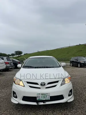 Toyota Corolla S 4dr Sedan (1.8L 4cyl 4A) 2011 White