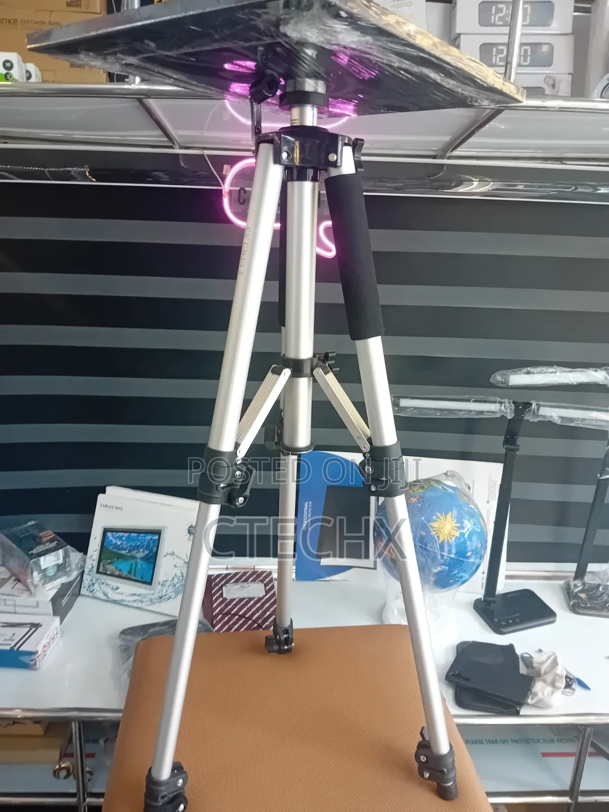 Adjustable Aluminium Tripod Stand Multi-Function Projector Laptop