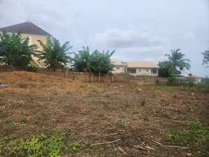Distressed 1300m2 Fenced and Gated Piece of Land for Sale