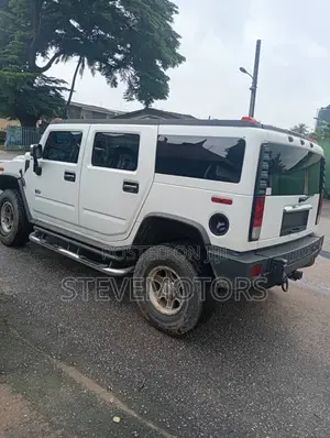 Hummer H2 2005 White