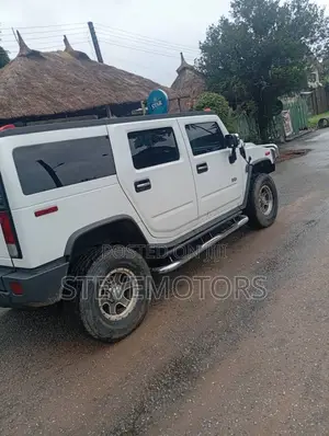 Hummer H2 2005 White