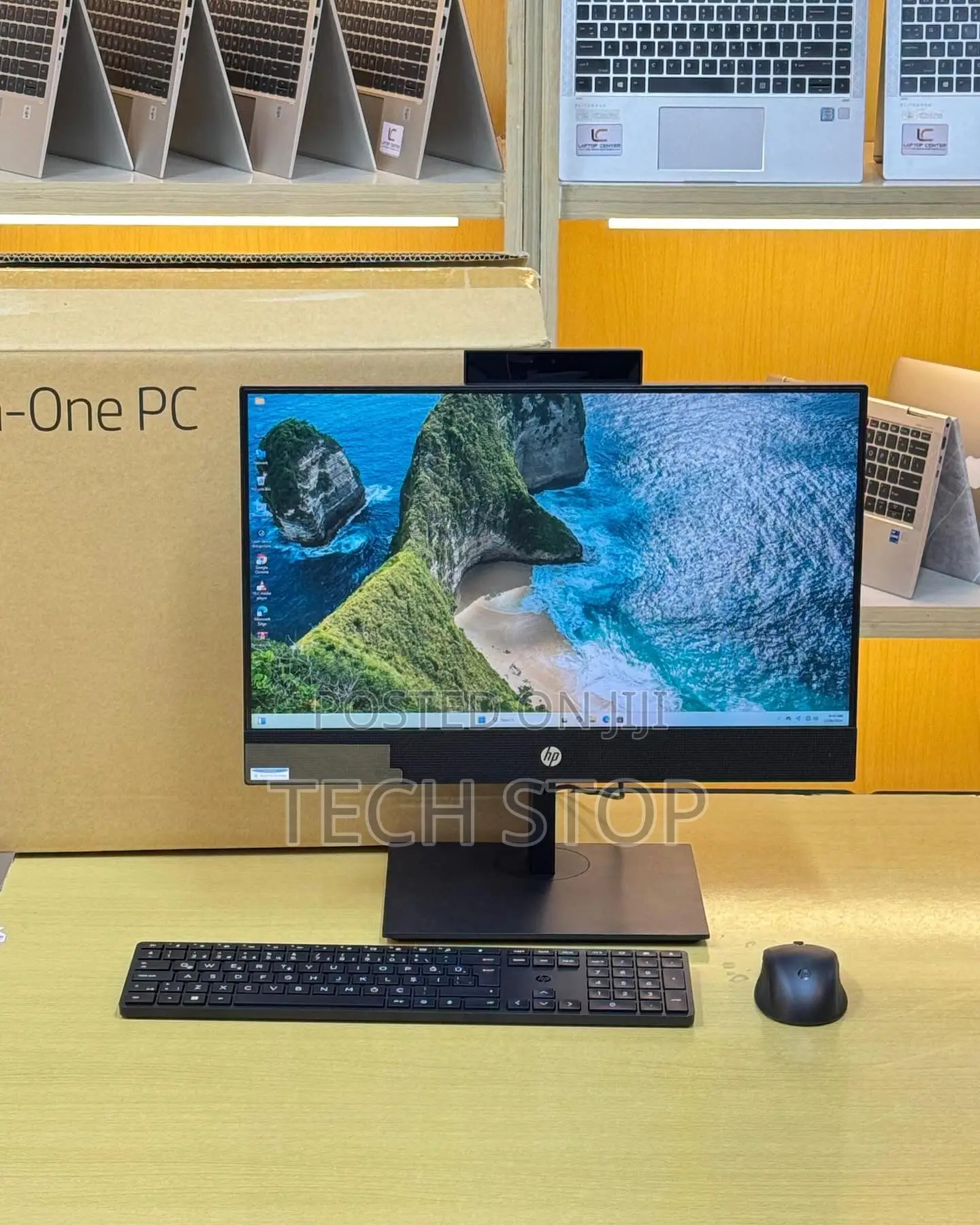 New Desktop Computer HP ProOne 600 8GB Intel Core i5 SSD 256GB