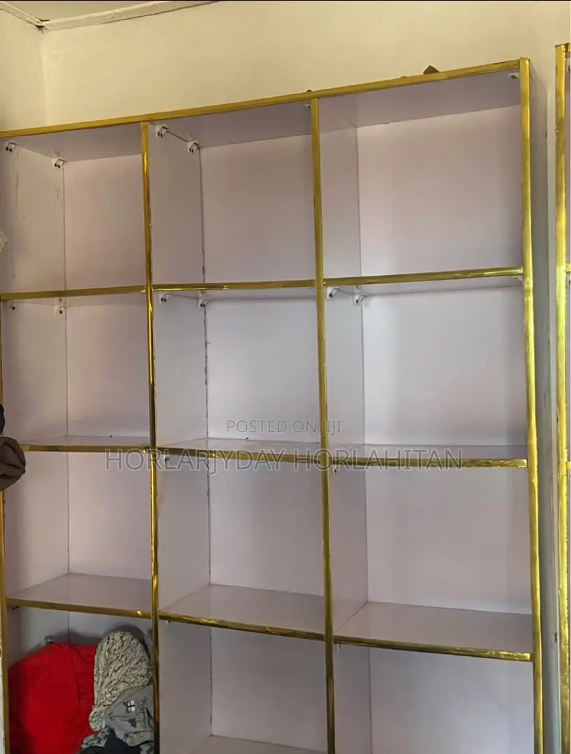 Neatly Used Shelf