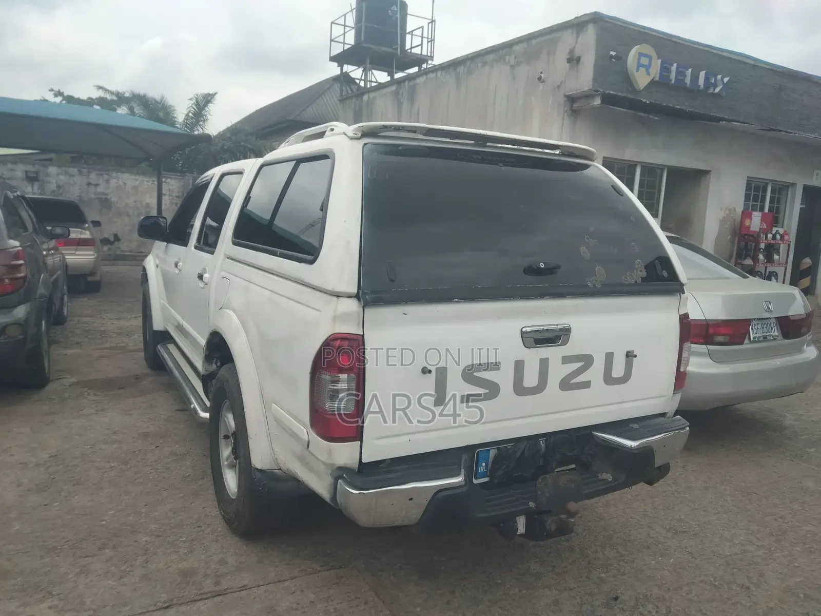 Isuzu D-MAX 2004 White