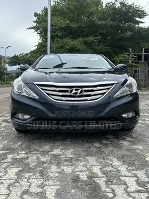 Hyundai Sonata SE 2.0T Sedan FWD (2.0L 4cyl 6A) 2013 Blue