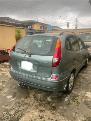 Nissan Almera 2005