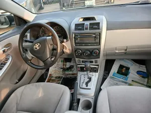 Toyota Corolla 2012 Black