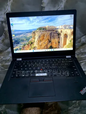 Laptop Lenovo ThinkPad Yoga 8GB Intel Core i7 SSHD (Hybrid) 500GB